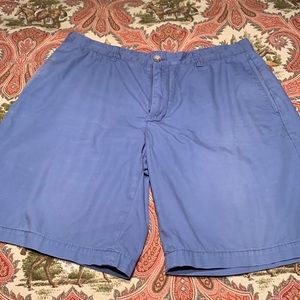 Vineyard Vines classic fit, club short 34 waist in flag blue color